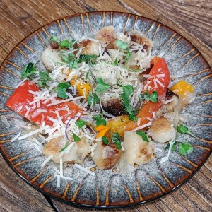 Cauliflower gnocchi with veggies
