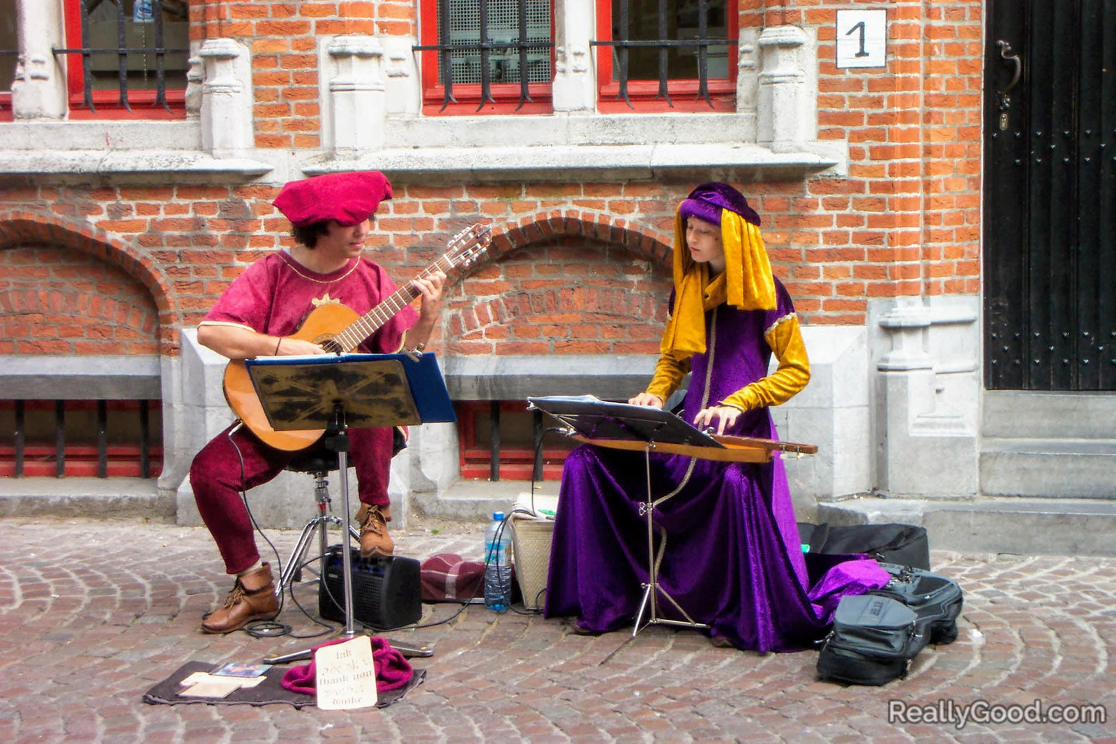Street performers in Estonia