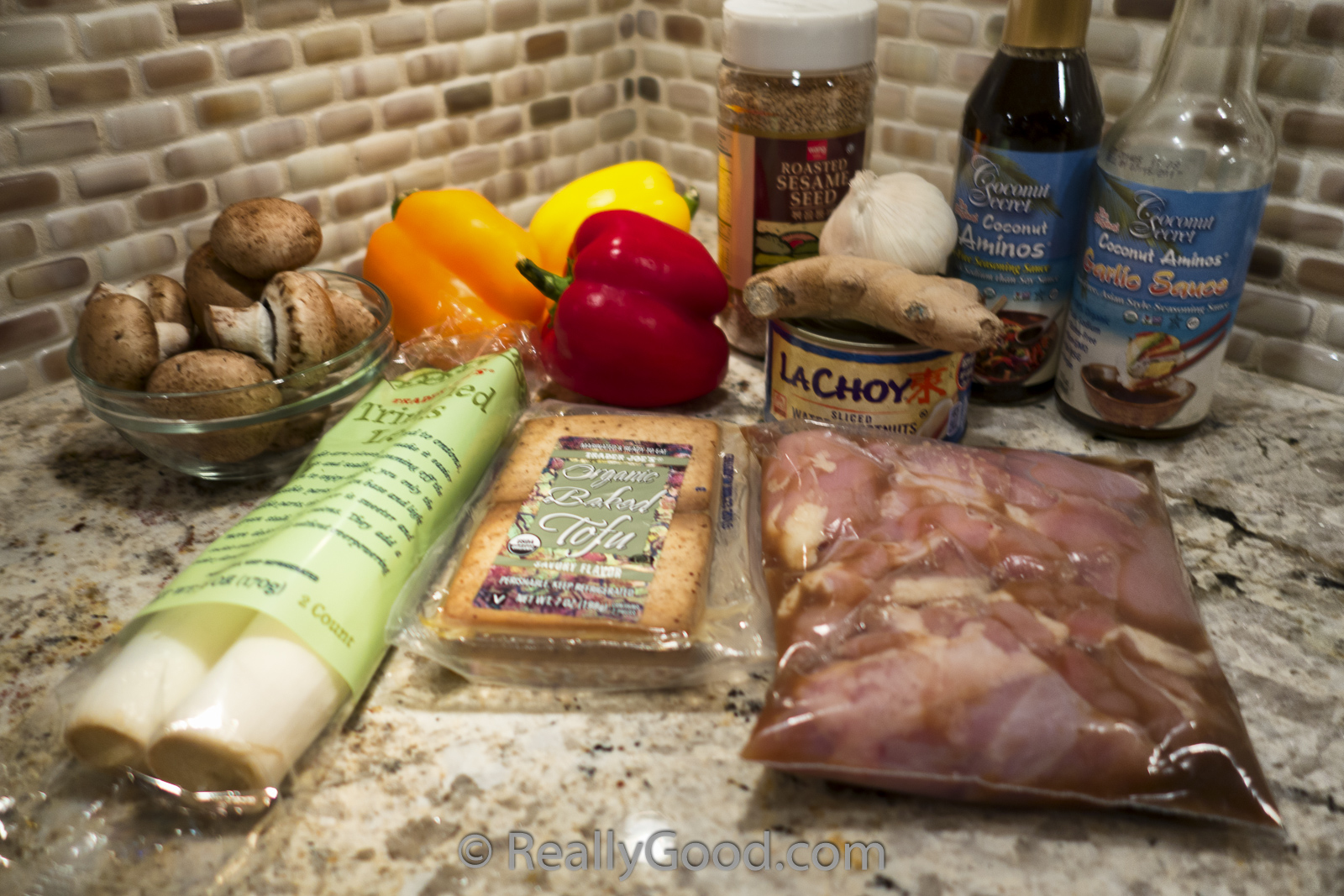 Brown garlic sauce chicken and vegetables